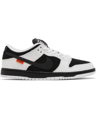 Nike SB Dunk Low TIGHTBOOTH